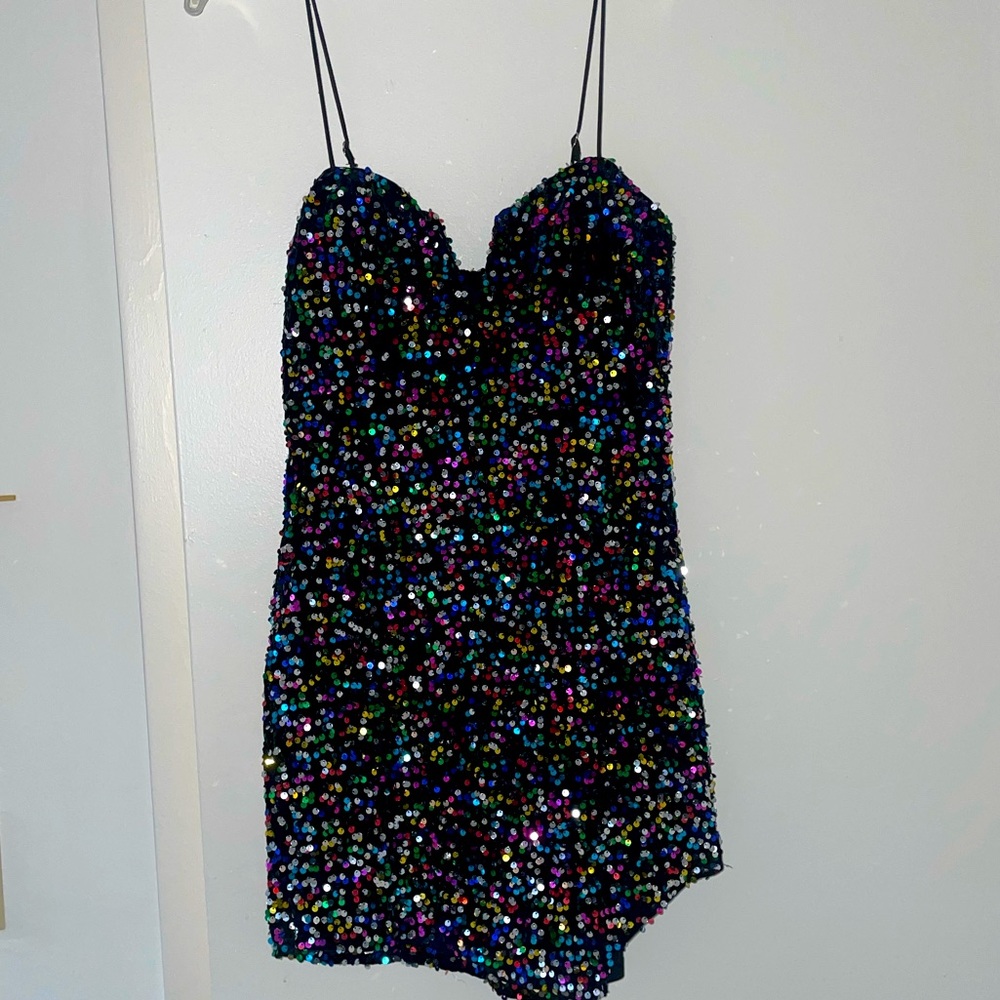 Selfie Leslie Dress - Picture 2 of 5